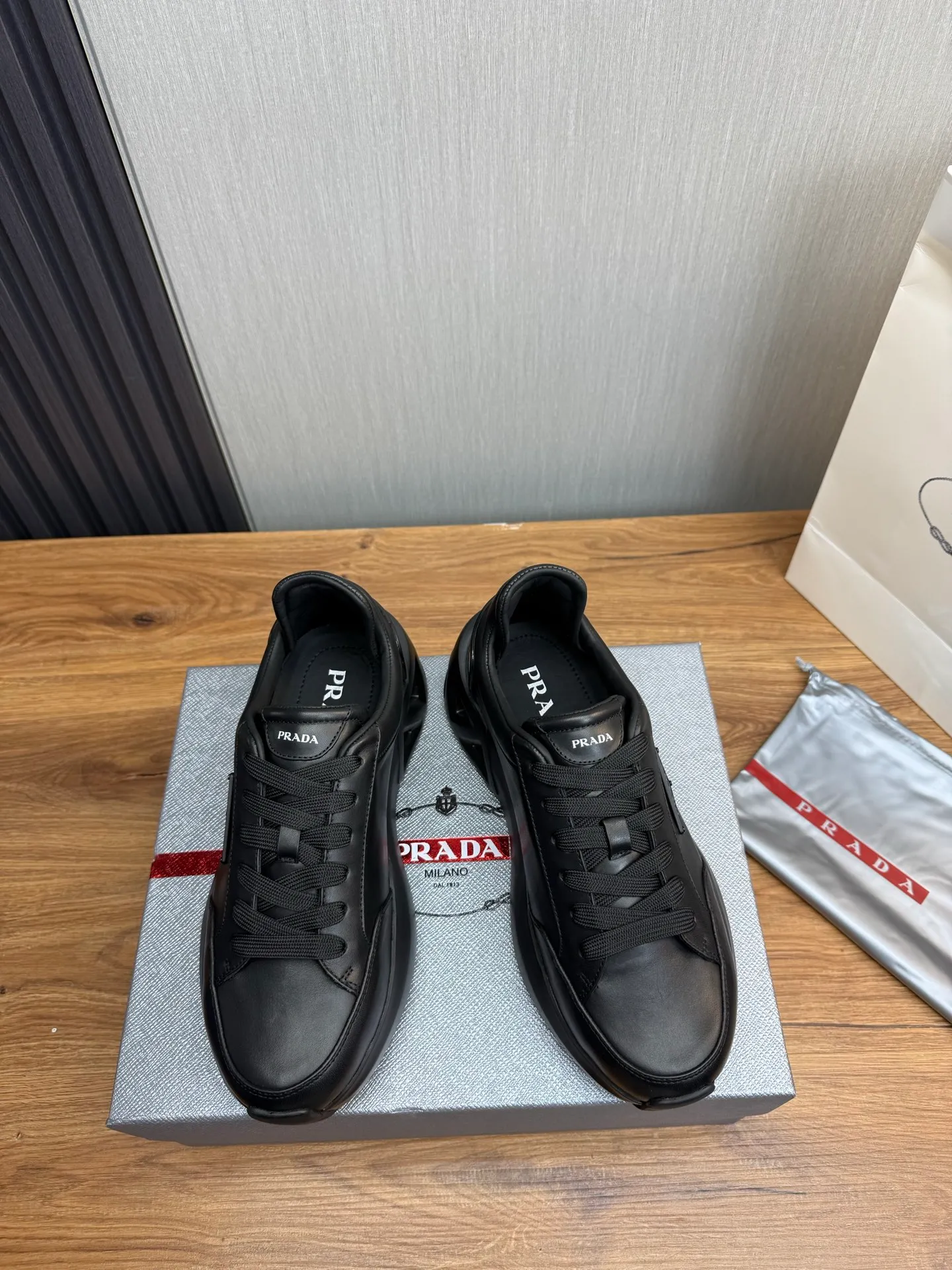 Men's shoes 💰660💰 [PRADA] Men's shoes are popular in the counter, high-quality shipments ✔️Official website synchronization, original imported cowhide + cowhide lining, 1⃣️ratio 1⃣️reproduction, original sole, 38-45